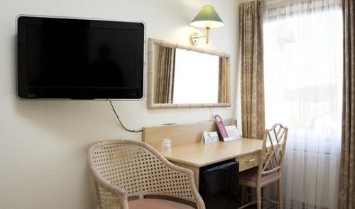 Hotel Mitt & 3*